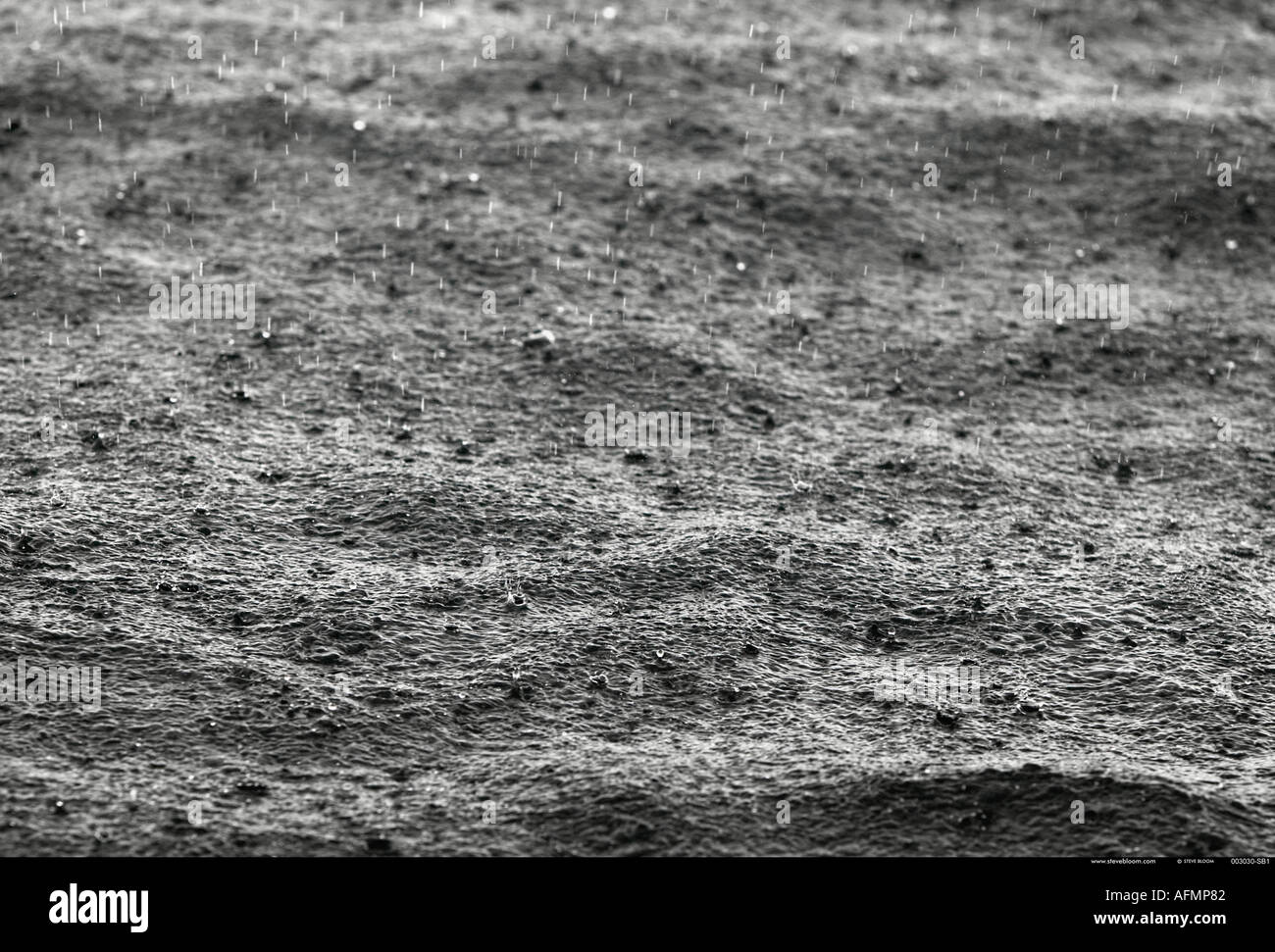 La pluie sur l'Océan Pacifique Banque D'Images