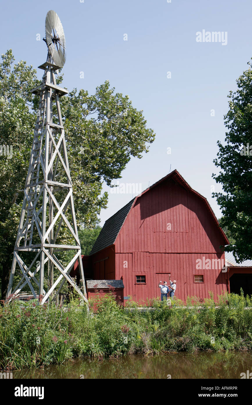 Indiana Bristol, Bonneyville Mills County Park, établi en 1832, rivière Little Elkhart, grange, moulin à vent, énergie alternative, IN070828026 Banque D'Images