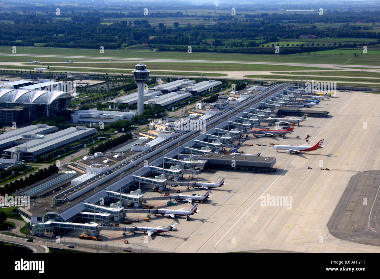 Vue aérienne de l'aérogare 1, l'aéroport de Munich, Bavière, Allemagne, Europe. Photo par Willy Matheisl Banque D'Images