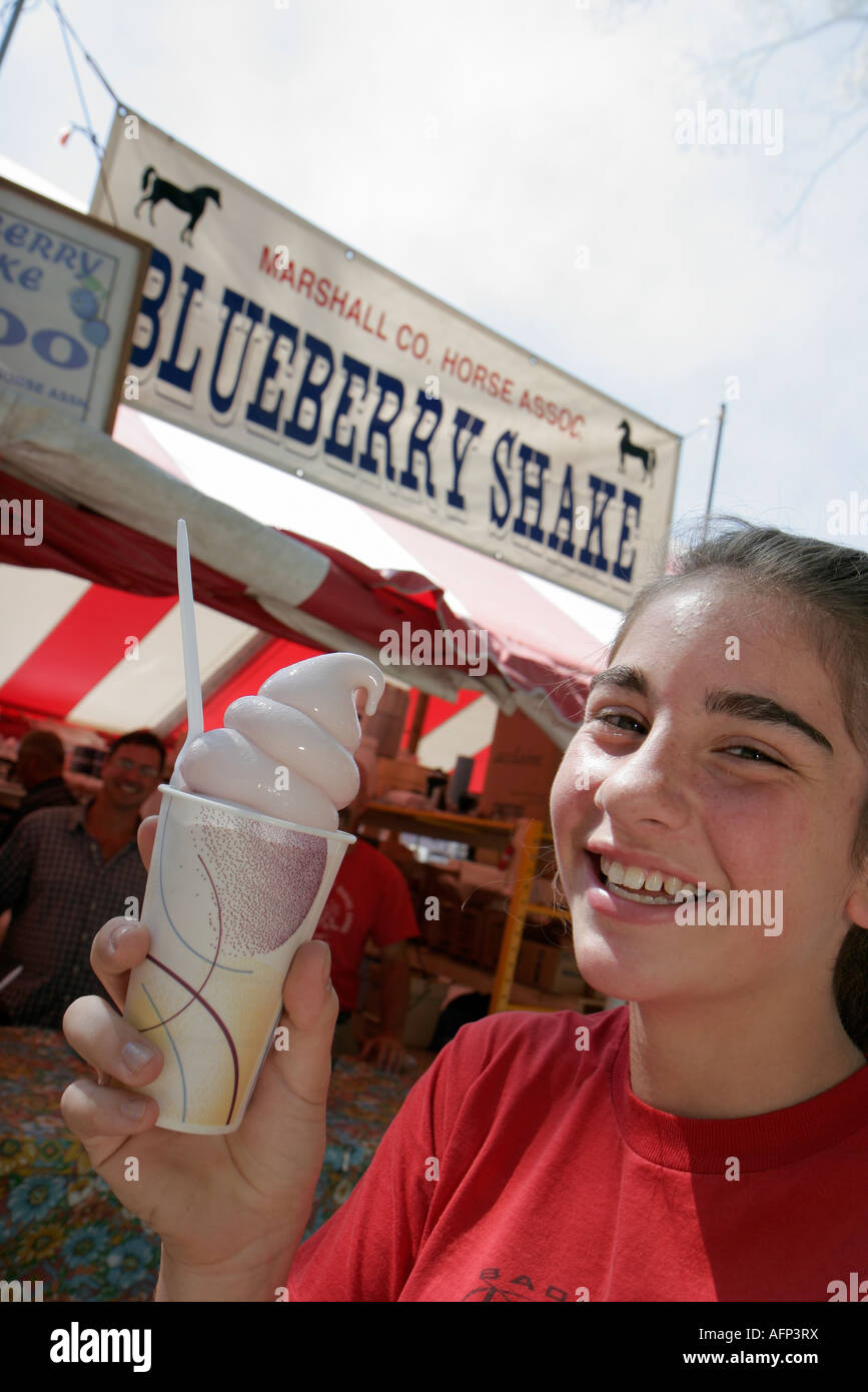 Marshall Indiana County,Plymouth,Marshall County Blueberry Festival,festivals foire,adolescents adolescents adolescents adolescentes filles,jeunes,filles,filles,filles enfants filles chil Banque D'Images