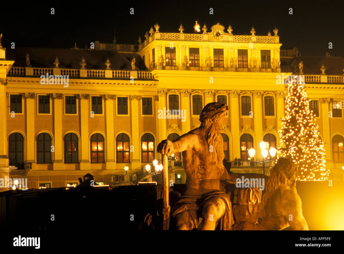 Marché de Noël au château de Schönbrunn Banque D'Images