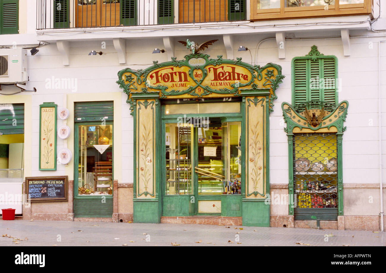 Forn De Teatre un style Art Nouveau Baker s Shop en face du théâtre Art Nouveau en plaça Weyler Palma Majorque Banque D'Images