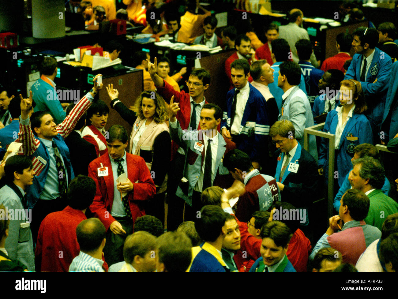 LIFFE années 1990 City of London stock traders Royaume-Uni. Plancher des opérations de change de la Bourse internationale de Londres. 1991 HOMER SYKES Banque D'Images