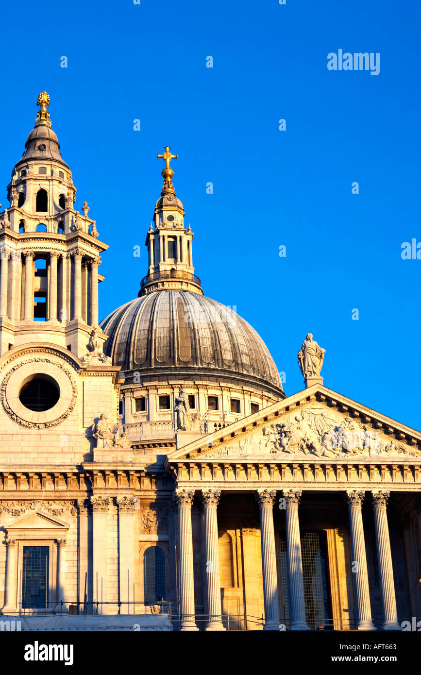 Dôme de la Cathédrale St Paul à Londres Angleterre Royaume-uni Grande-Bretagne Banque D'Images