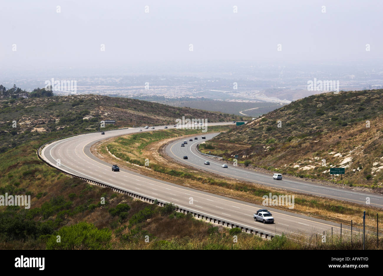 California State highway 73 en direction du sud en direction de Newport Beach et Irvine, Californie, USA Banque D'Images