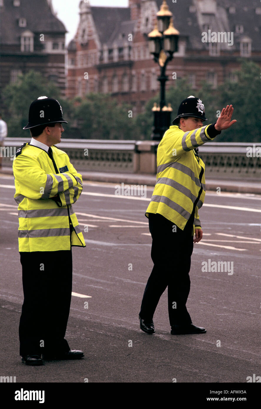 POLICE À 'WESTMINSTER BRIDGE LONDON' HOMER SYKES Banque D'Images