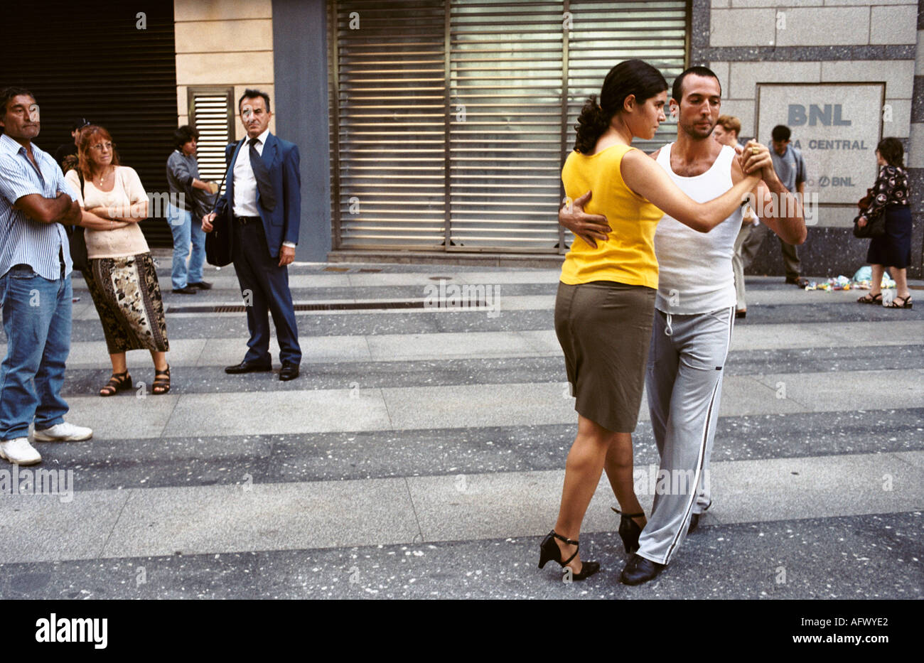 Buenos Aires Argentine Amérique du Sud BsAs cours de danse de tango après le travail dans le centre-ville des années 2000 2002 HOMER SYKES Banque D'Images