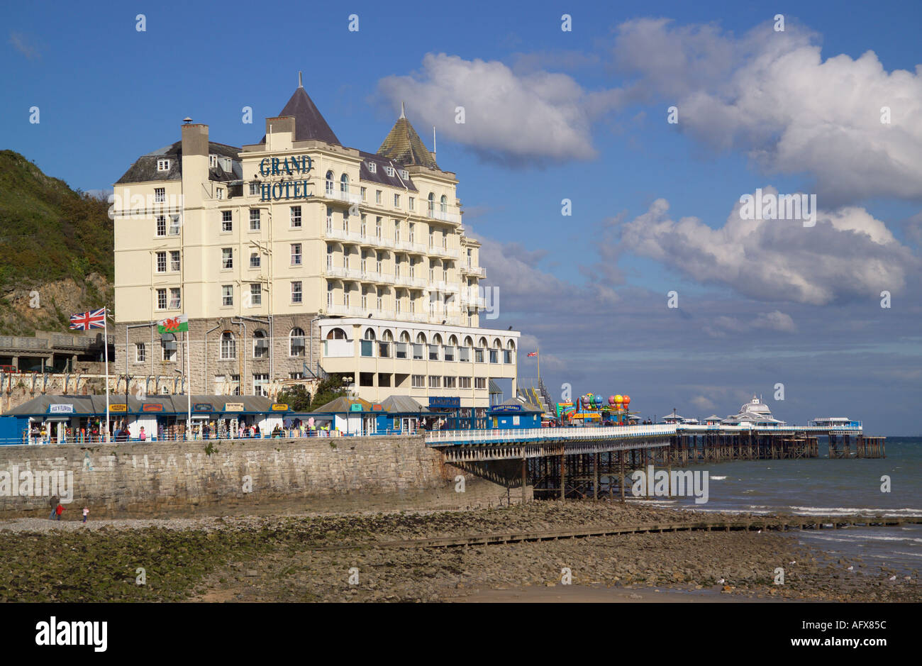 'Grand Hôtel' et de la jetée de Llandudno North Wales Banque D'Images