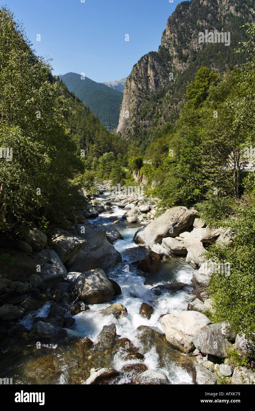 River Guerche dans la gamme de montagne des Alpes Maritimes, le Parc National du Mercantour, dans les Alpes françaises, au sud de la France, Europe Banque D'Images
