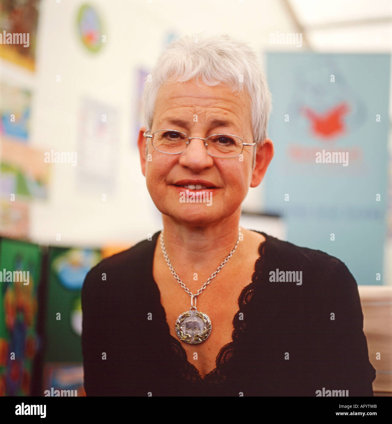 La childrens' Auteur Jacqueline Wilson au Hay Festival, Hay-on-Wye, au Pays de Galles, UK KATHY DEWITT Banque D'Images