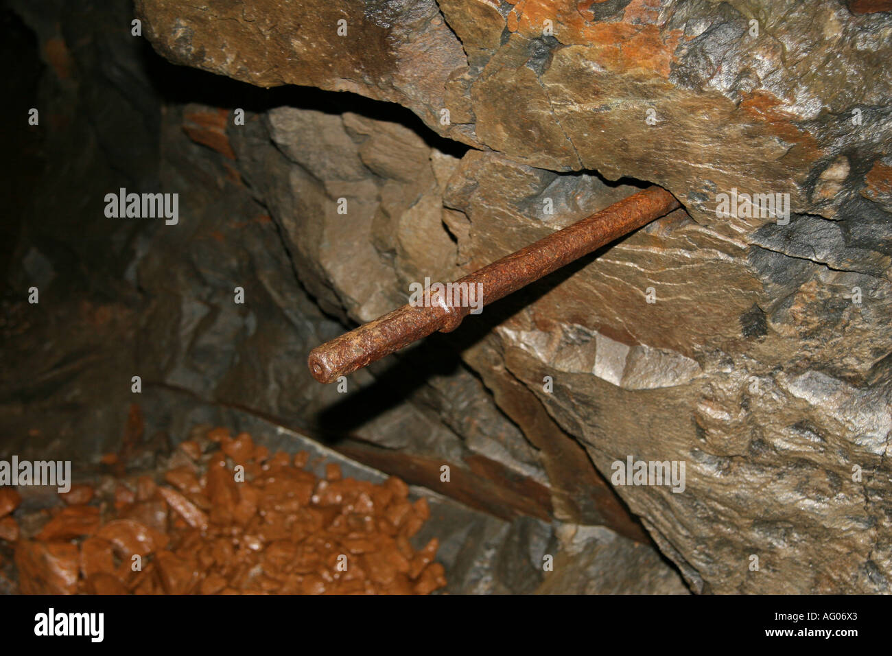 Vieille mine percer qui sort de la mine d'or dans la roche, Dahlonega, Géorgie, USA. Banque D'Images