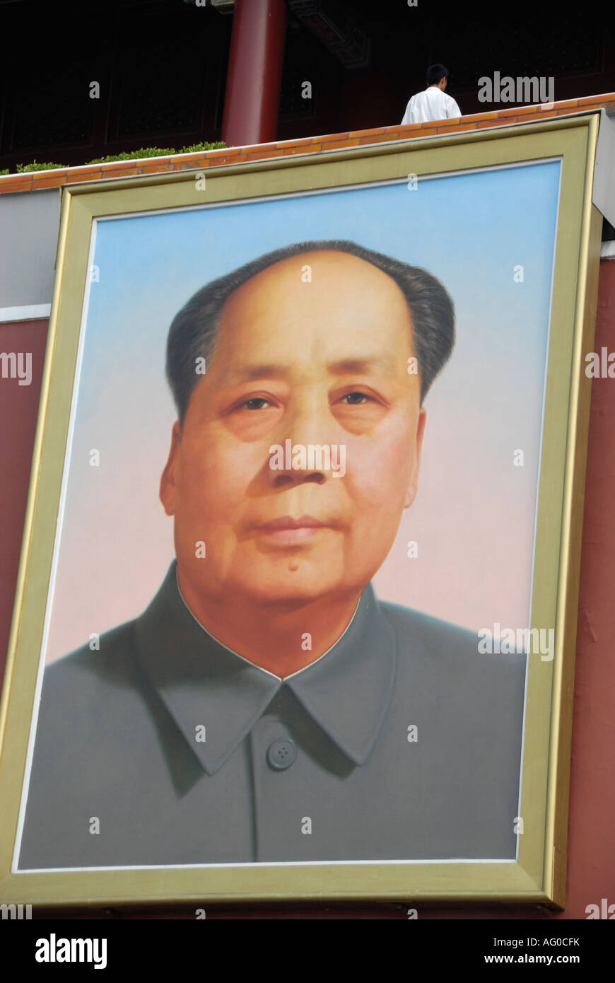 Le président du parti communiste, le portrait de Mao est suspendu à l'extérieur de la Place Tienanmen à Pékin, Chine Banque D'Images