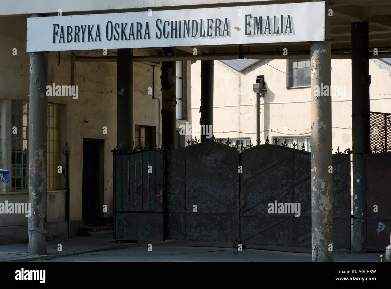 La porte principale de l'Oskar Schindler enamel usine près de l'ancien ghetto juif de Cracovie Pologne Podgorze Banque D'Images