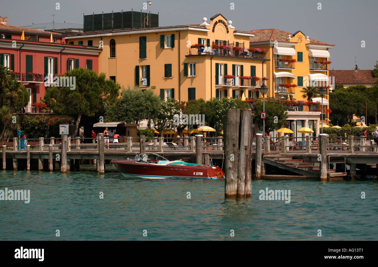 Hotel Sirmione Italie Lacs Italiens Lac de Garde Banque D'Images