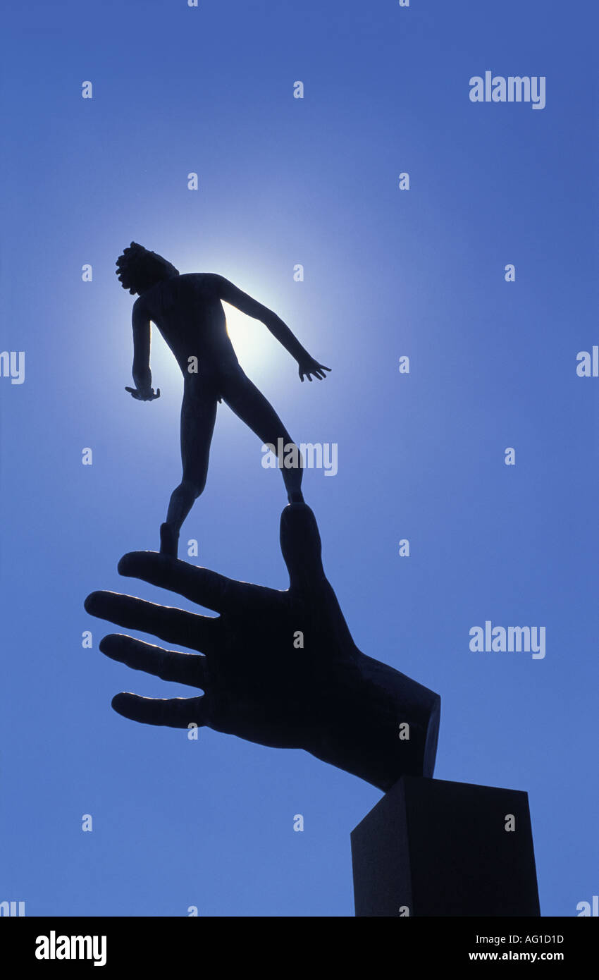 La MAIN DE DIEU PAR CARL MILLES MILLESGARDEN EXPOSITION EXTÉRIEURE DE CARL MILLES TRAVAUX STOCKHOLM SUÈDE Banque D'Images