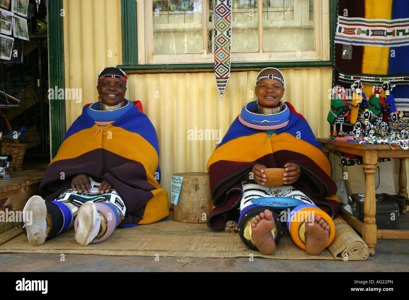 Les femmes Ndebele Pligrims reste Banque D'Images