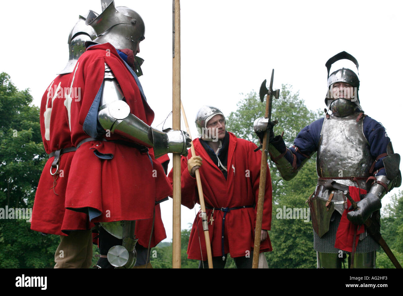 Soldats médiévaux avec des expressions drôles Banque D'Images