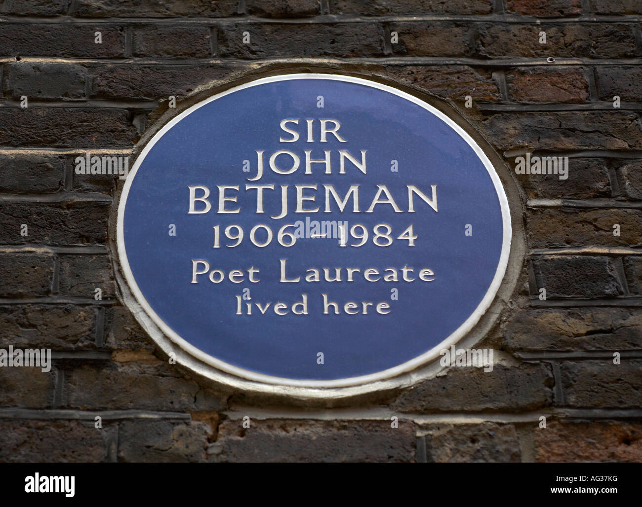 Plaque historique dans l'Est de Londres en Angleterre, à l'ancienne maison de Sir John Betjeman Banque D'Images