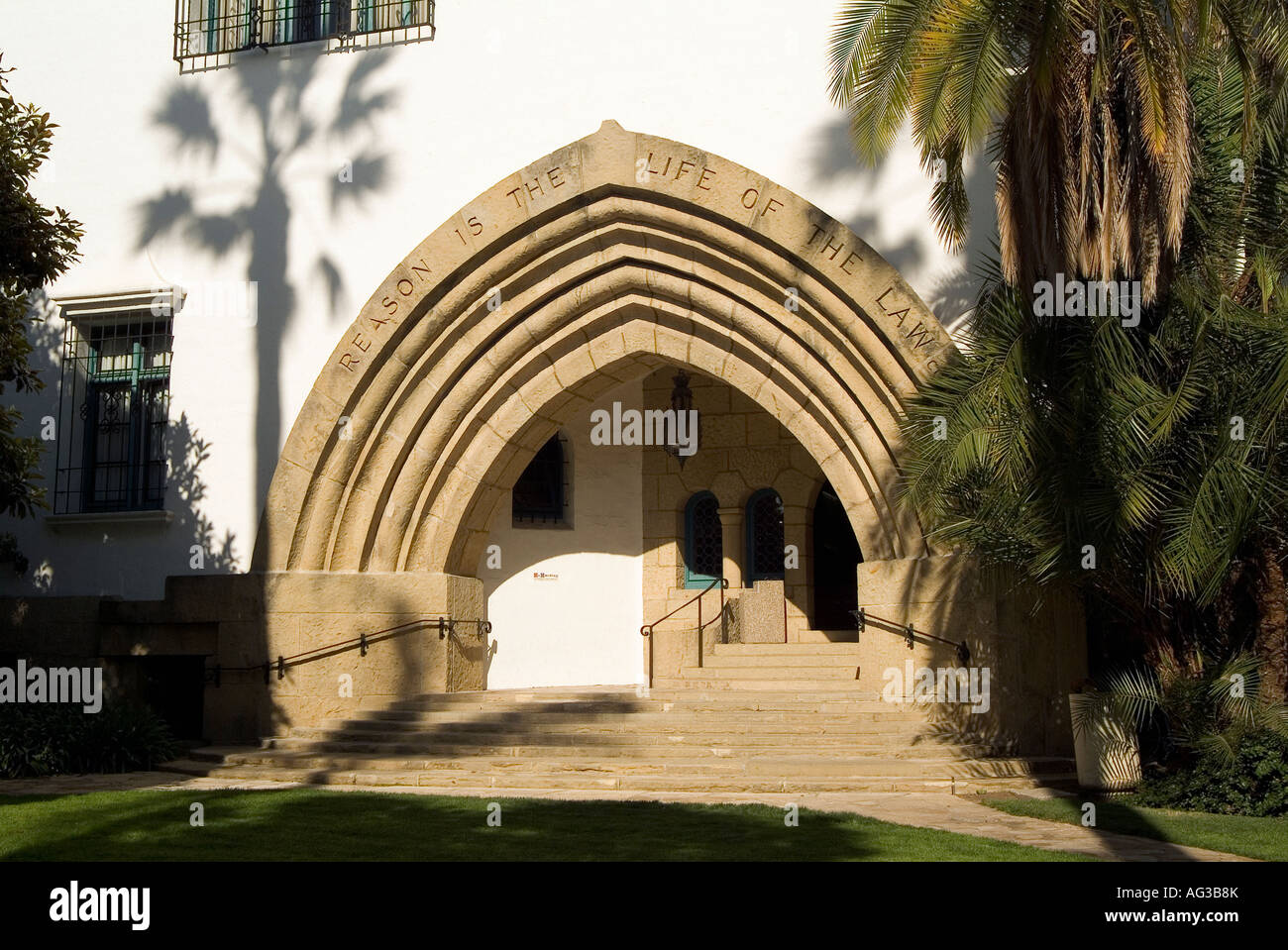 Le palais de justice. Le centre-ville de Santa Barbara. La Californie. USA. Banque D'Images