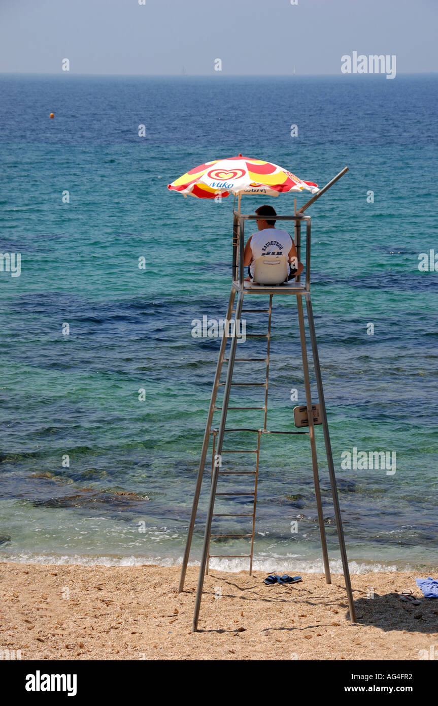 Garde côtière sur la Côte d Azur Ggaro beach près de Saint Tropez Banque D'Images