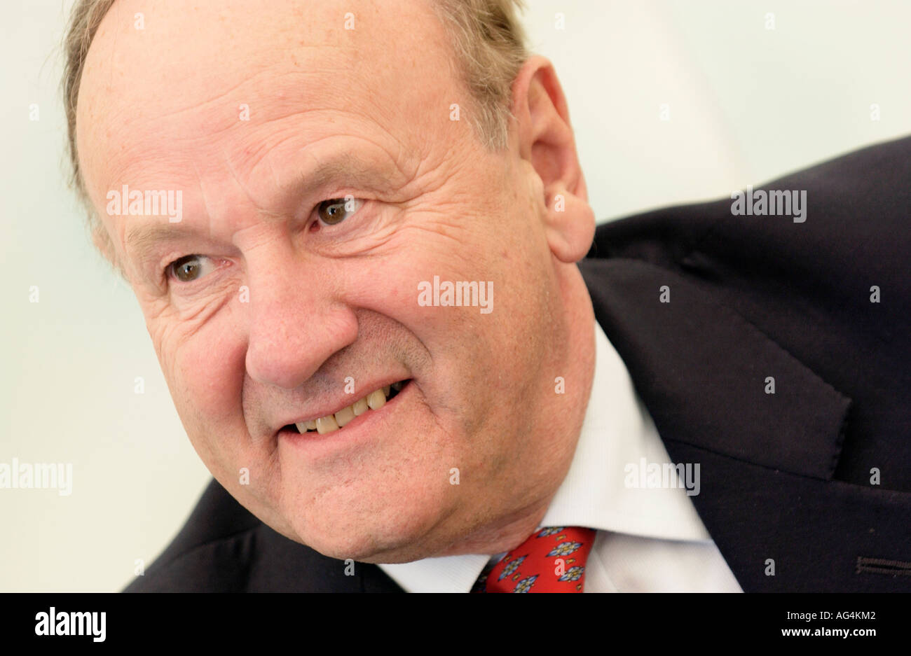 Ancien commissaire de police britannique Sir John Stevens en photo au Guardian Hay Festival 2006 Hay-on-Wye Powys Pays de Galles UK Banque D'Images
