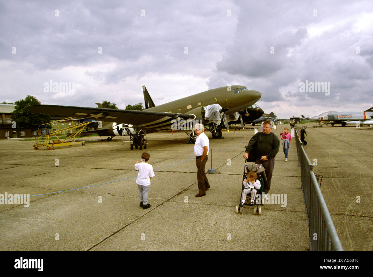 Musée Duxford Cambridgeshire Douglas DC3 Dakota Banque D'Images