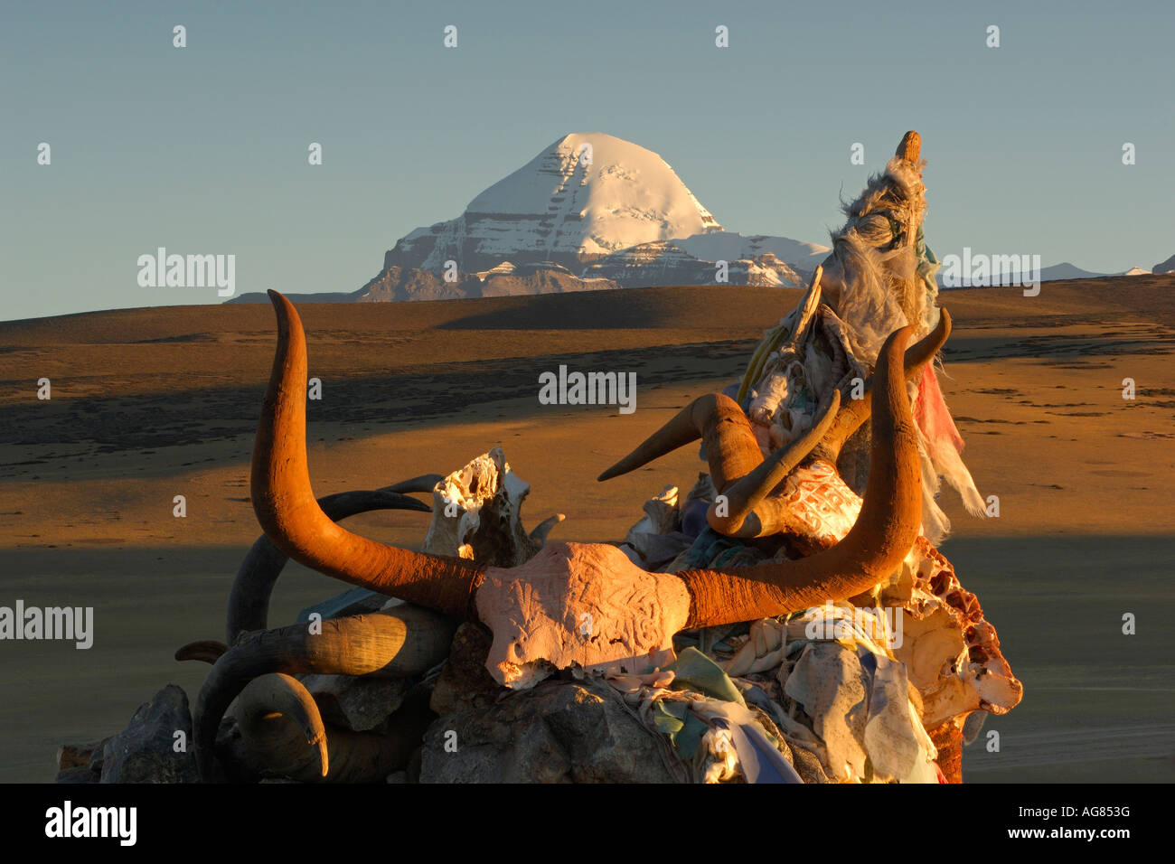 Mt Kailash baignée dans la lumière du soleil du matin Banque D'Images