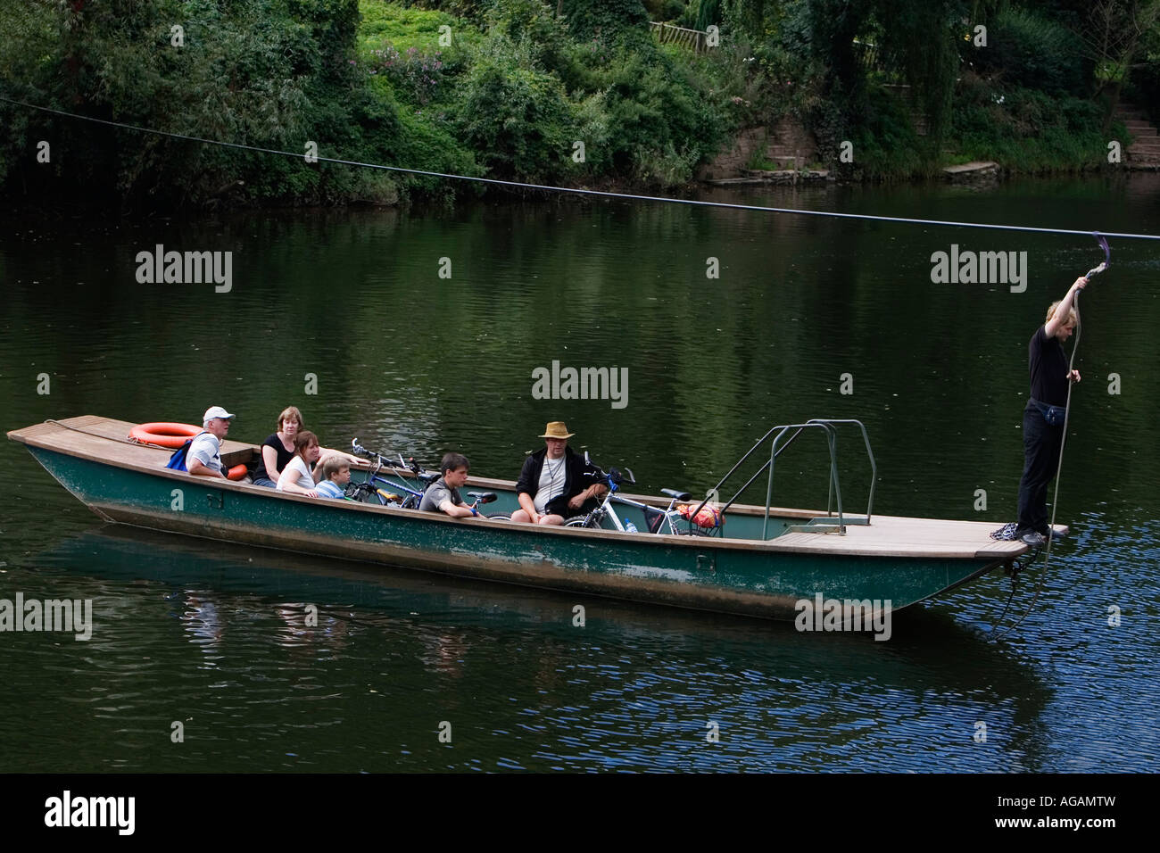 Main antique ferry entre Symonds Yat East Gloucestershire et Symonds Yat West Herefordshire UK Août 2007 Banque D'Images