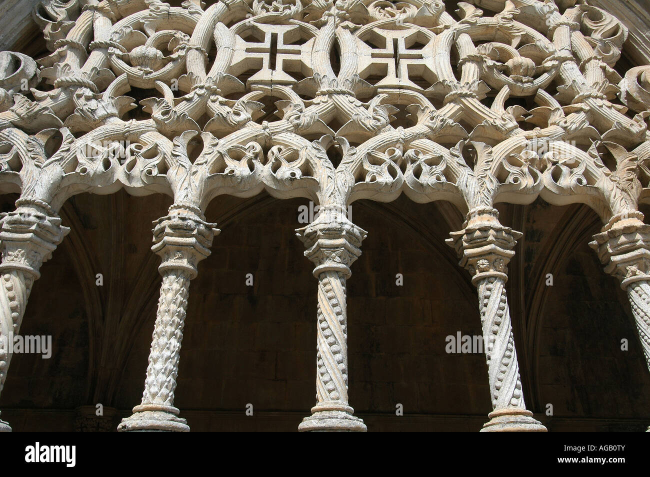 Cloître de la République dominicaine couvent Mosteiro de Santa Maria da Vitoria à Batalha dans le district de Leiria, Portugal Banque D'Images