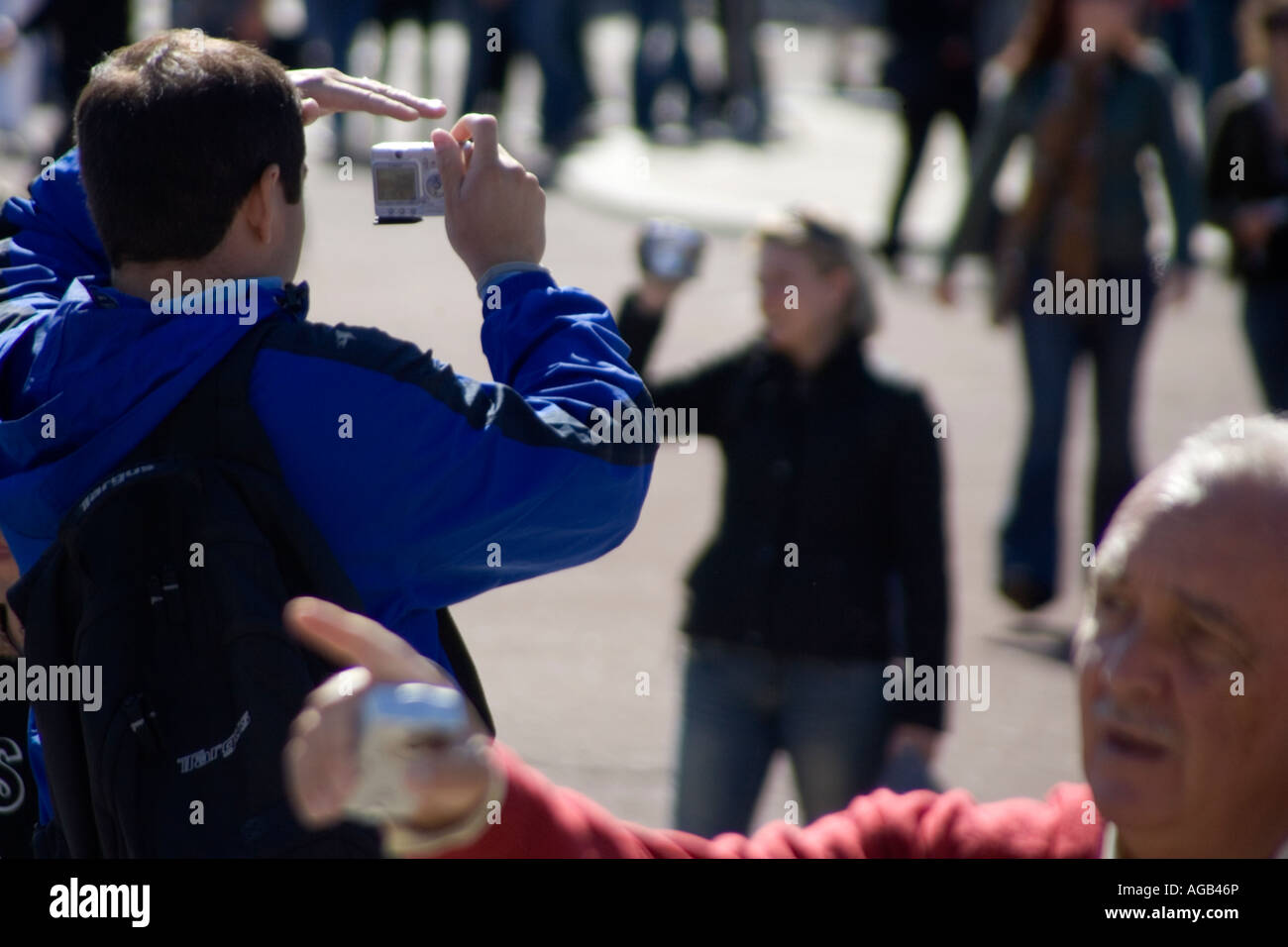 Les touristes de prendre des photos à Londres Banque D'Images
