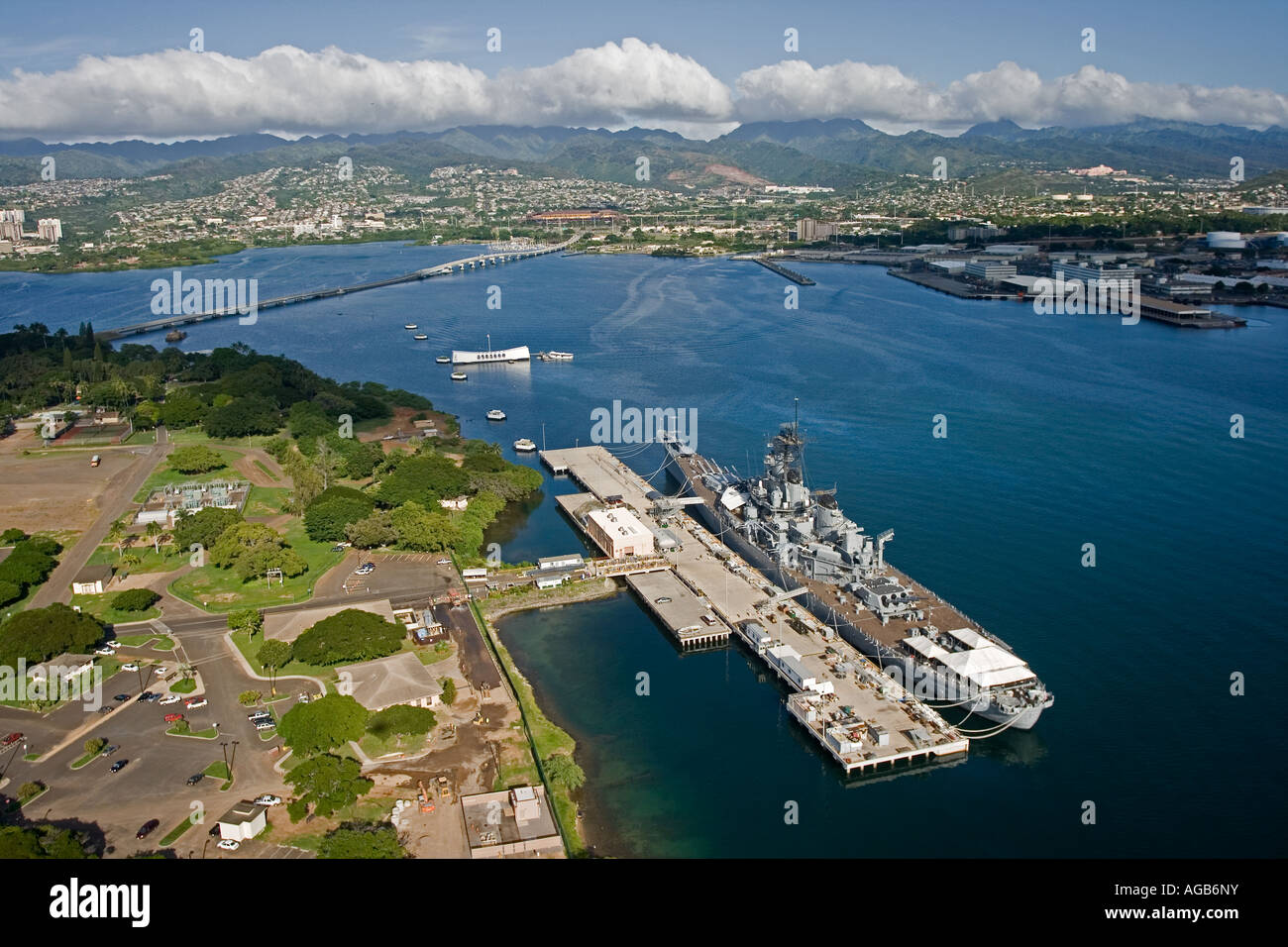 USS Missouri et l'Arizona Memorial Pearl Harbor Oahu Hawaii Banque D'Images