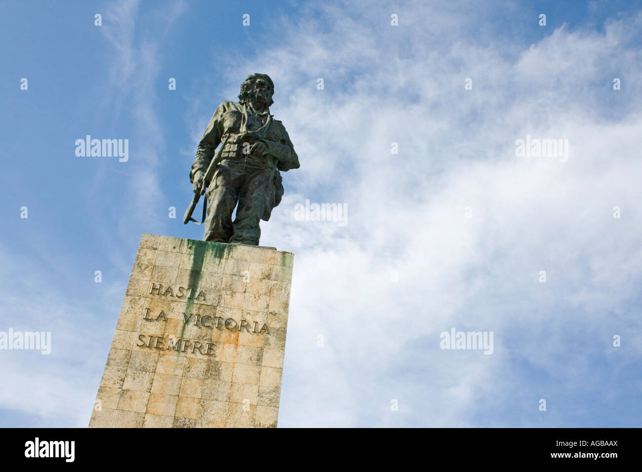 Statue de Che Guevara, debout au-dessus du mausolée de Guevara, Santa Clara, Cuba Banque D'Images