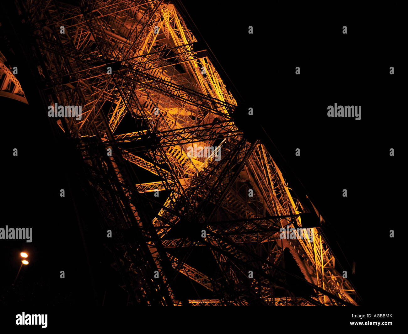 La ferronnerie ouvragée, Eiffel Tower, Paris, France Banque D'Images