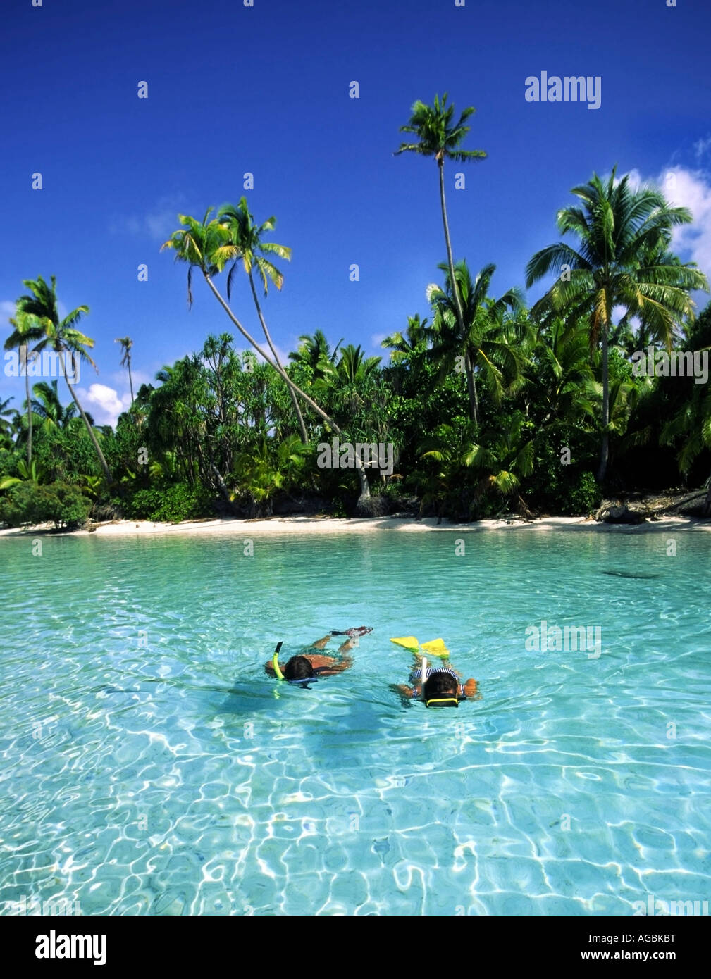 Pacifique Sud Îles Cook Aitutaki Lagoon Un pied Island dream beach cristal de l'eau claire deux snorchling Banque D'Images