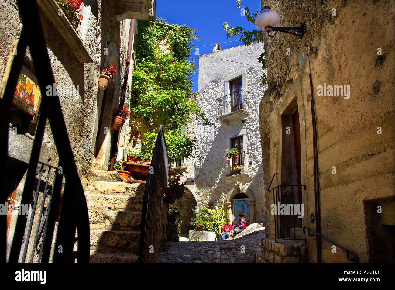 La ville médiévale de San Stefano di Sesannio dans les montagnes du Parc National du Gran Sasso, dans les Abruzzes, en Italie. Banque D'Images