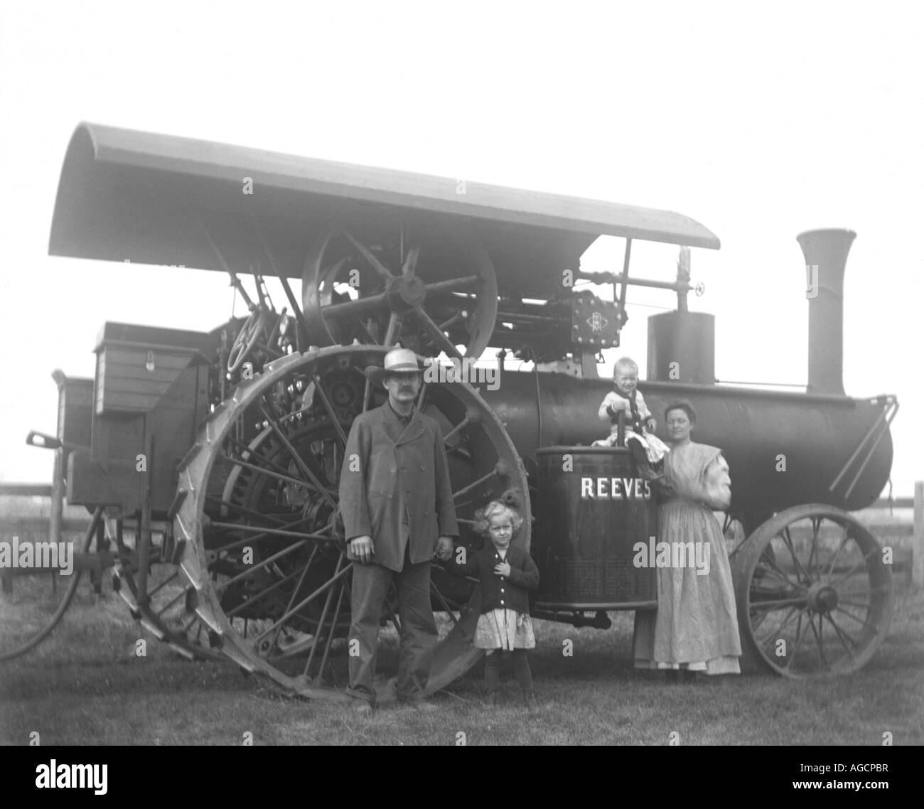 Reeves Machine Tracteur à vapeur Banque d'images noir et blanc - Alamy
