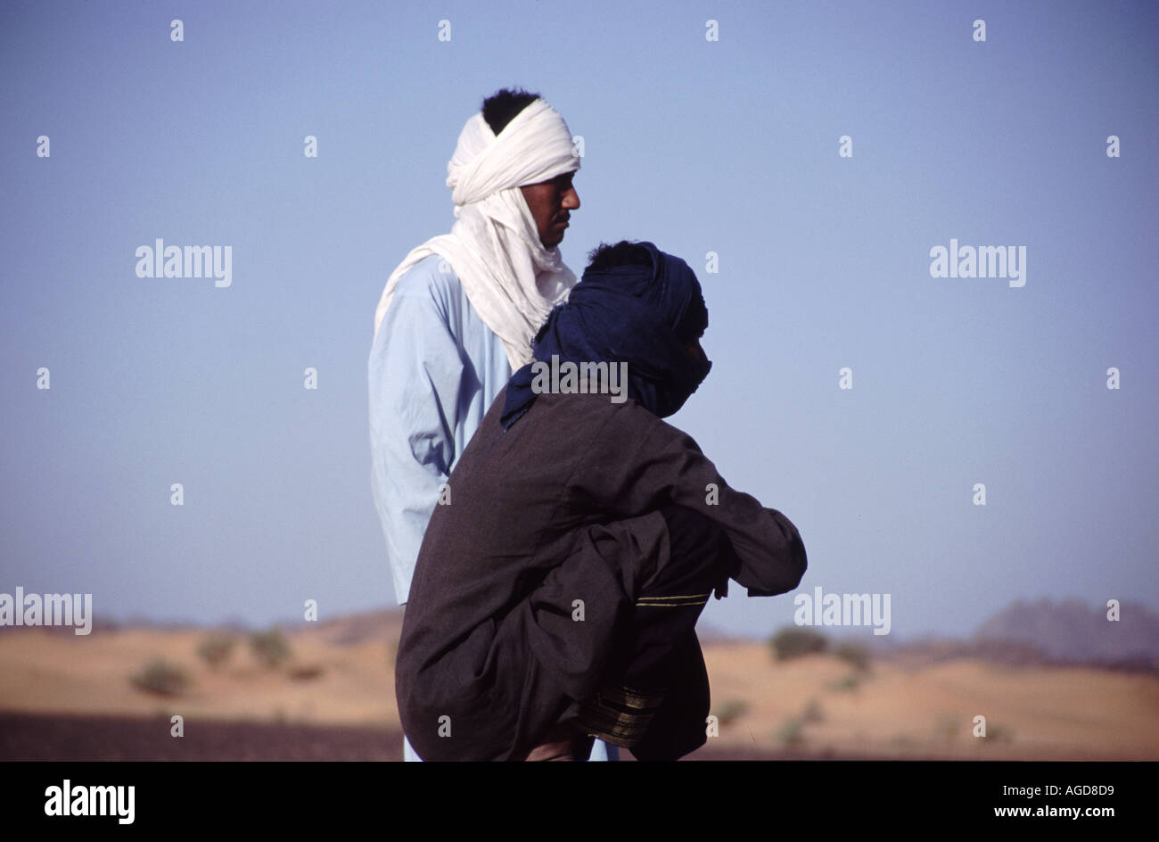 Libyen Männer in traditioneller Tracht hommes Libye Ancien Wüste Banque D'Images