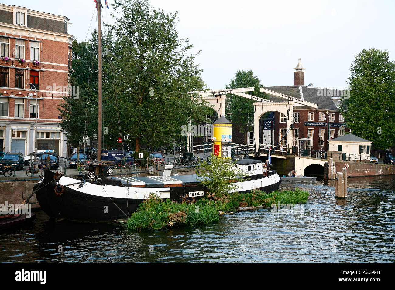 Pont sur le canal Herengracht Amsterdam Pays-Bas Banque D'Images