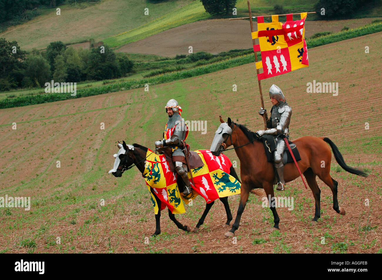 Campagne anglaise La société médiévale Plantagenêt recréer la vie dans le 14e siècle dans un affichage à Goodrich Castle Banque D'Images