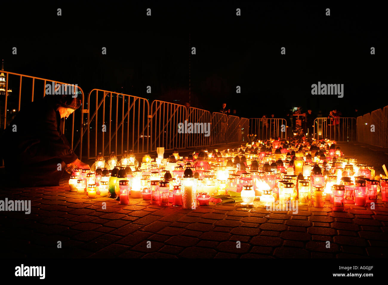 Bougies Exposes Marquant Le Premier Anniversaire Du Pape Jean Paul Ii En Pologne Varsovie Deces Photo Stock Alamy Bougies Exposes Marquant Le Premier Anniversaire Du Pape Jean Paul Ii En Pologne Varsovie Deces Photo Stock Alamy