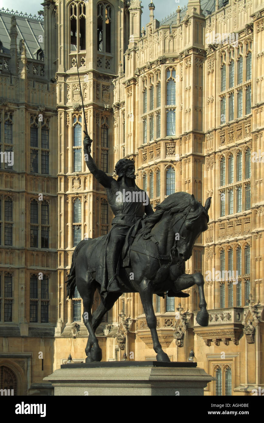 London City of westminster statue de Richard 1 d'abord sur l'extérieur de la chambre des Lords Banque D'Images