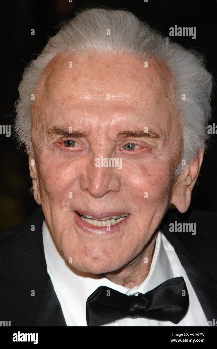 À l'acteur Kirk Douglas 2007 Vanity Fair Oscar Party à Morton's Steakhouse de Los Angeles Californie Banque D'Images