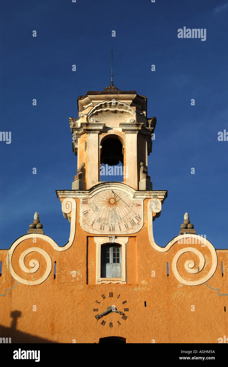 Clocher et le cadran solaire de Palais des Gouverneurs Bastia Corse Banque D'Images