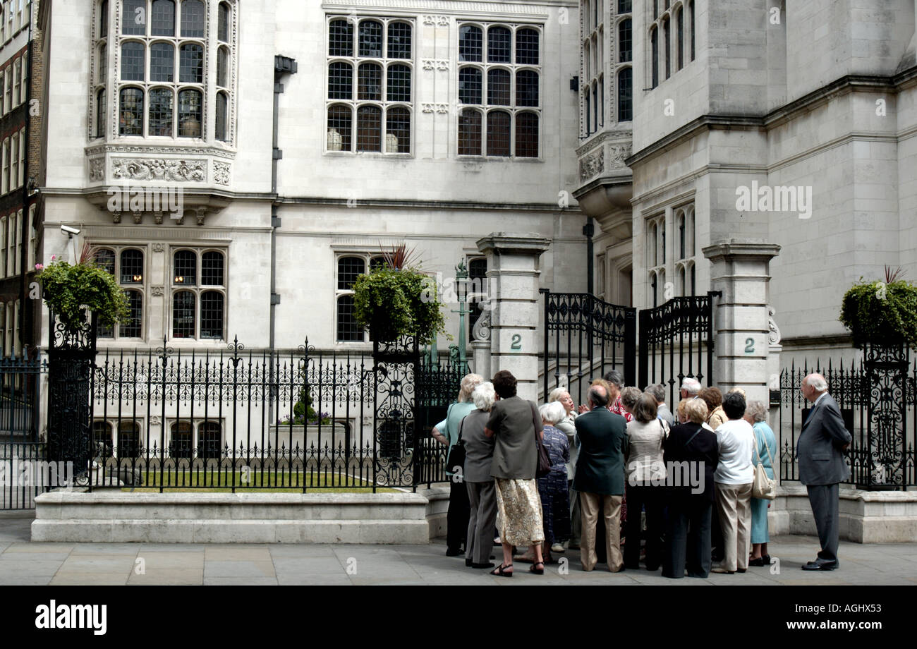 Groupe de touristes Temple Place Londres Banque D'Images
