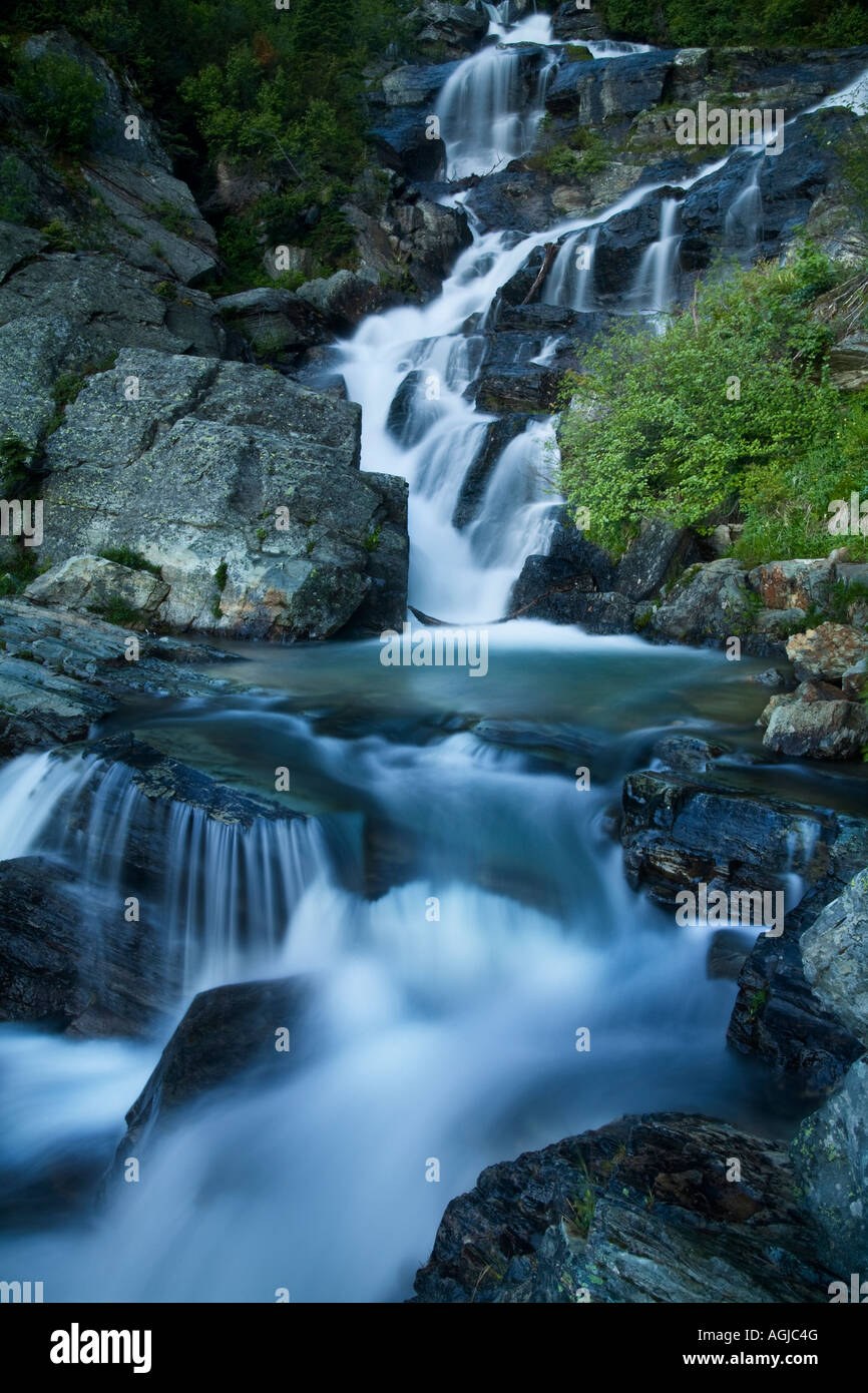 Cascades convergent en mouvement Banque D'Images