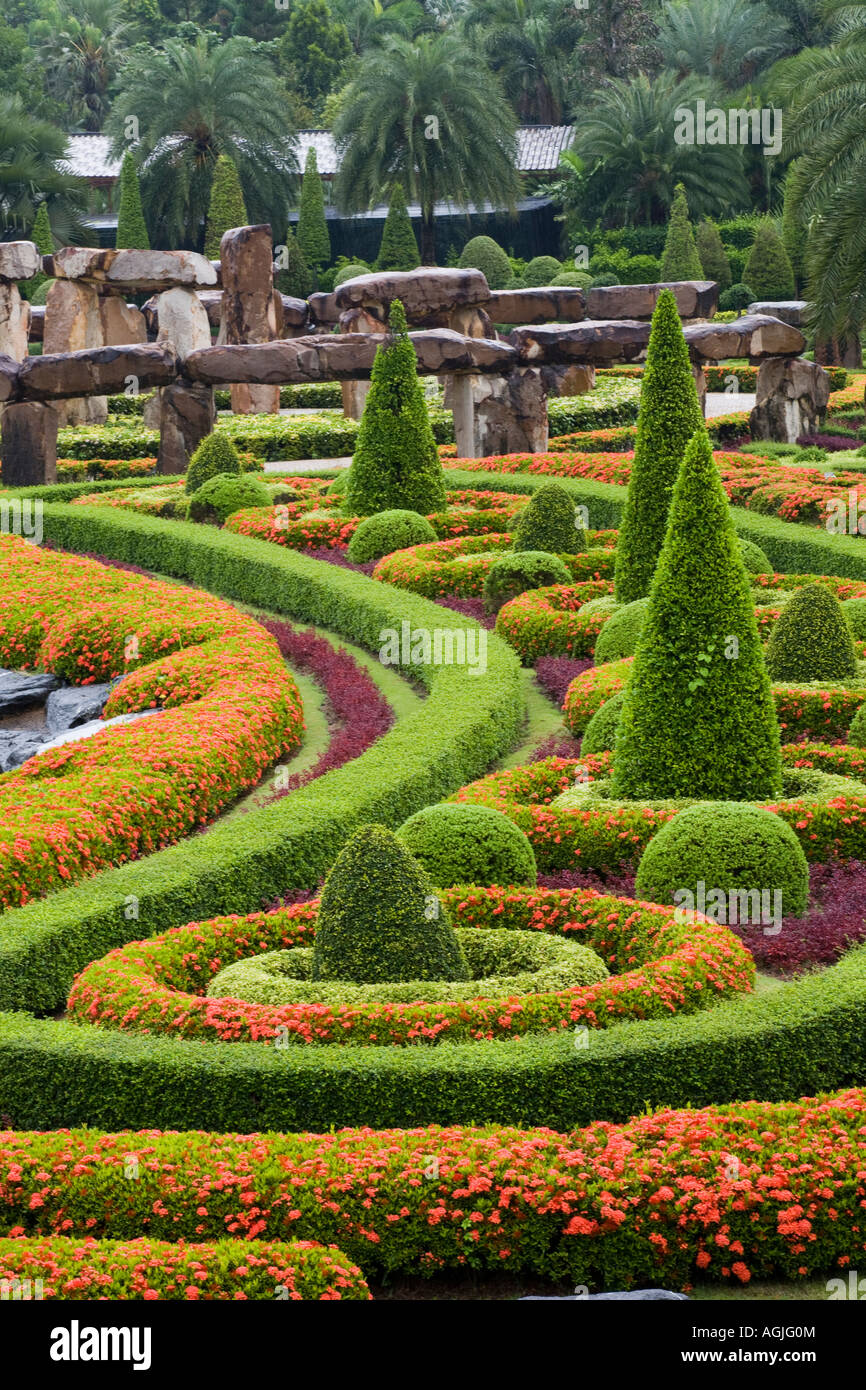 L'ornement jardin topiaire française officielle à Suan Nong Nooch
