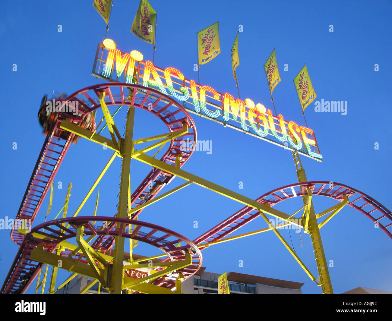 Wild mouse roller coaster Banque de photographies et d’images à haute ...