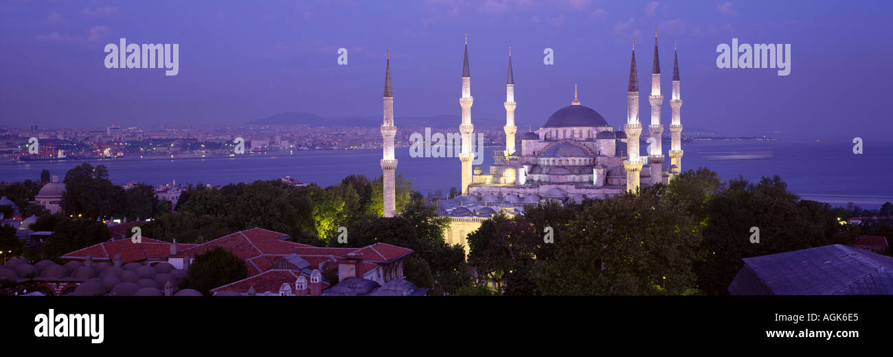 Mosquée Bleue Sultan Ahmed allumé Istanbul Turquie Banque D'Images