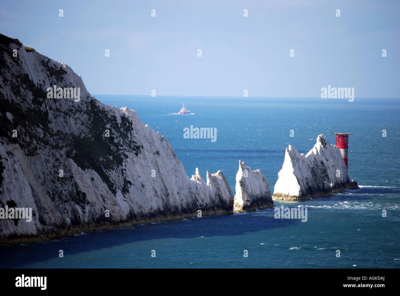 Vue sur les aiguilles, de l'Alun Bay, île de Wight, Angleterre, Royaume-Uni Banque D'Images