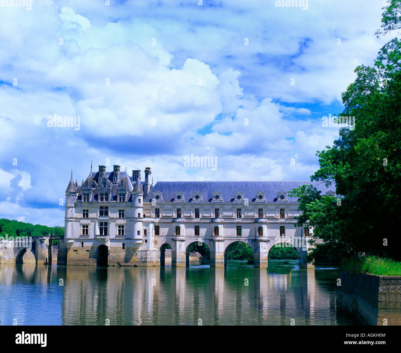 Europe, France, vallée de la Loire. Château de Chenonceau, château du 16ème siècle sur le Cher. Banque D'Images